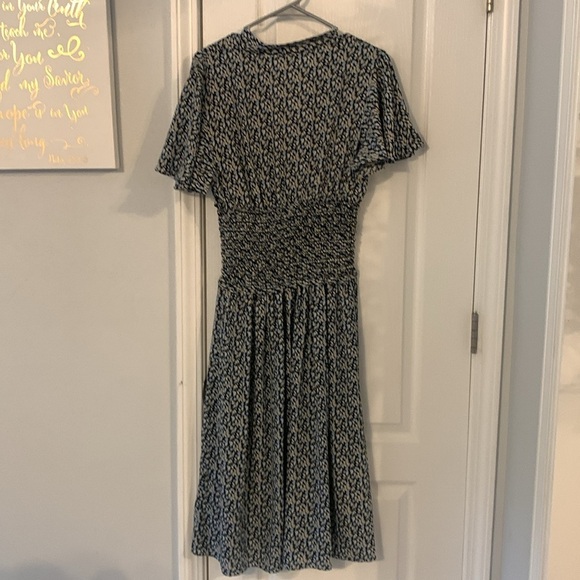 Max Studio black‎ blue dresss tie front neck sz L elastic waist midi fit & flare - Picture 7 of 14